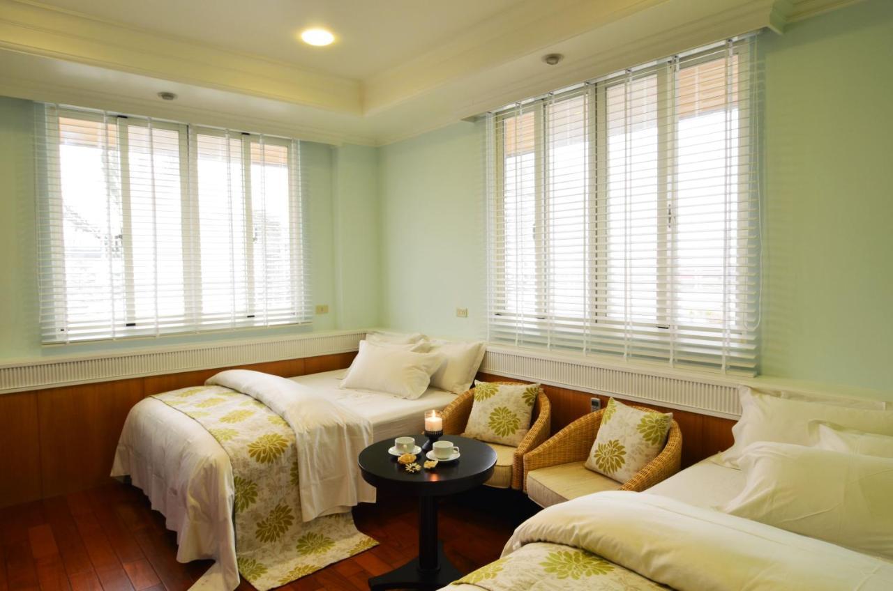 לינה וארוחת בוקר ג'יאושי Yunju House חדר תמונה